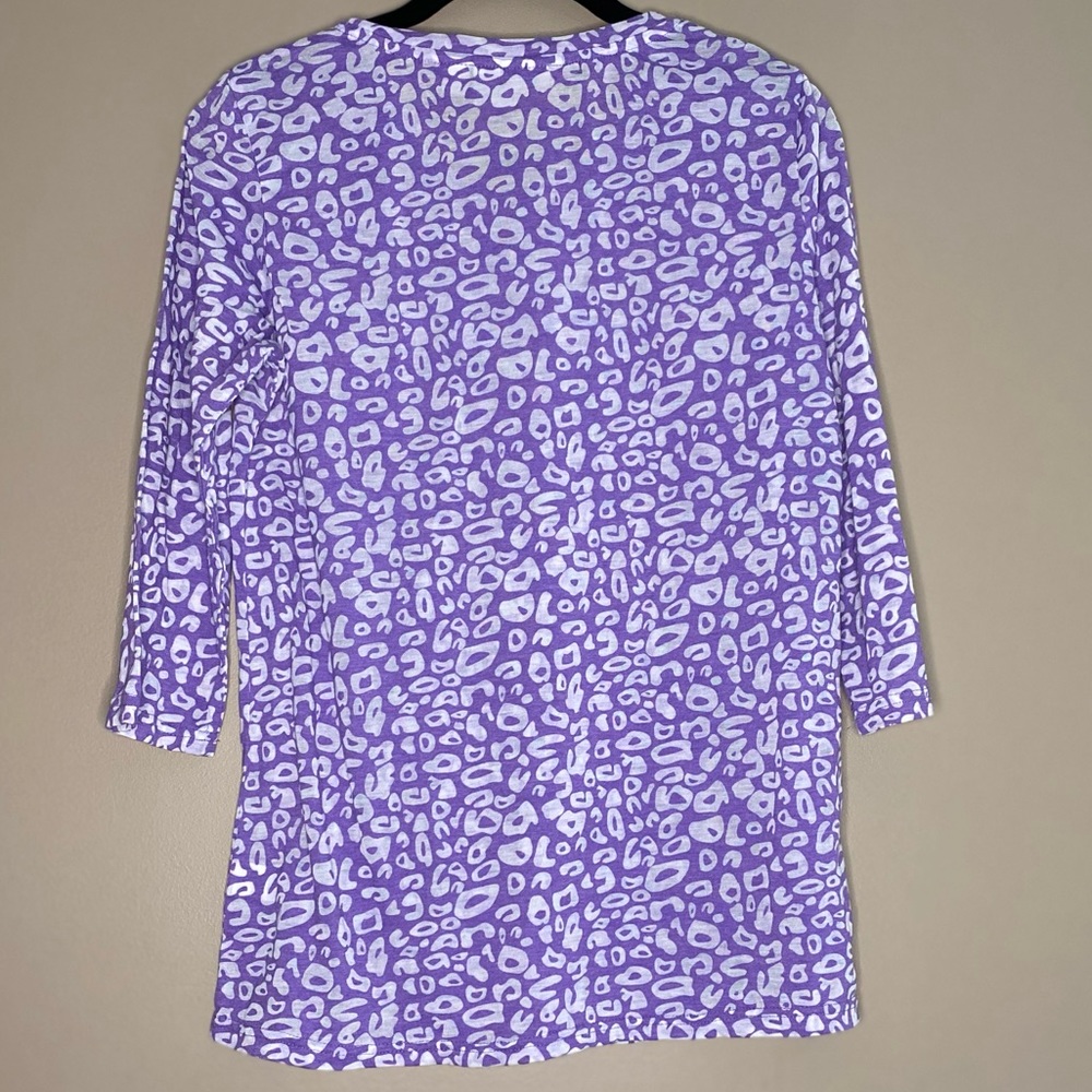 Purple & White 3/4 sleeve top - Picture 2 of 2